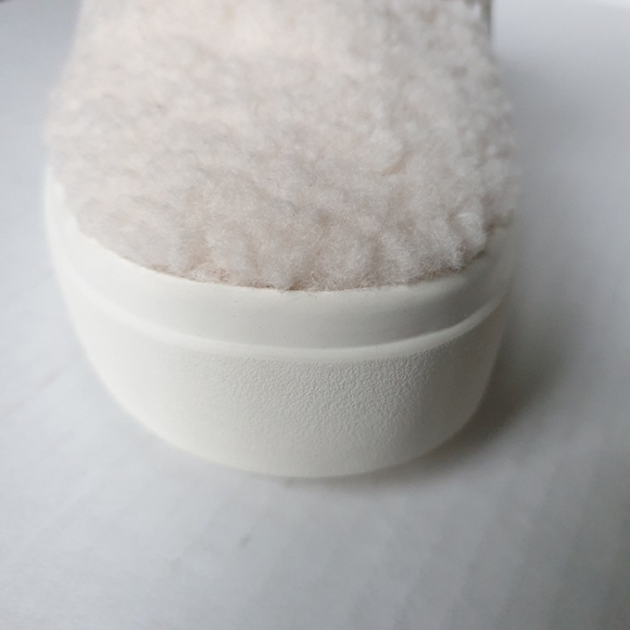 Lucky Brand Tolini Sherpa Lace-Up Slip-On Platform Sneaker in Stucco Cream 7.5 - Picture 5 of 16